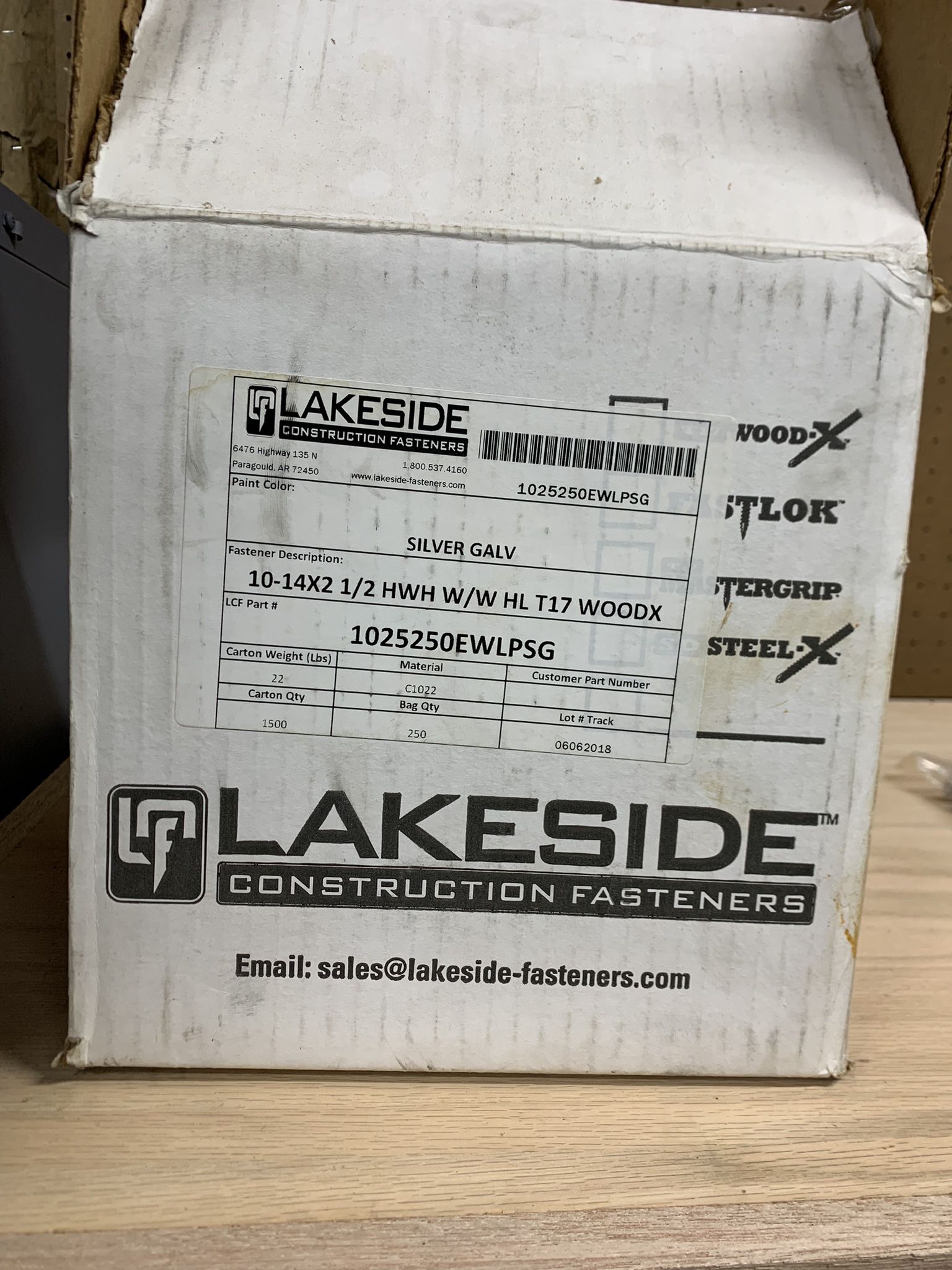 Wood Fasteners.  10 14 x 2 1/2 hwh w/w hl t17 woodx