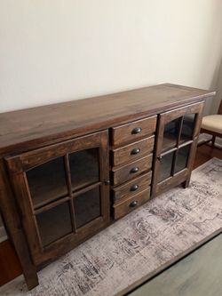 Beautiful Solid Wood Buffet / TV Console / Hutch – $179