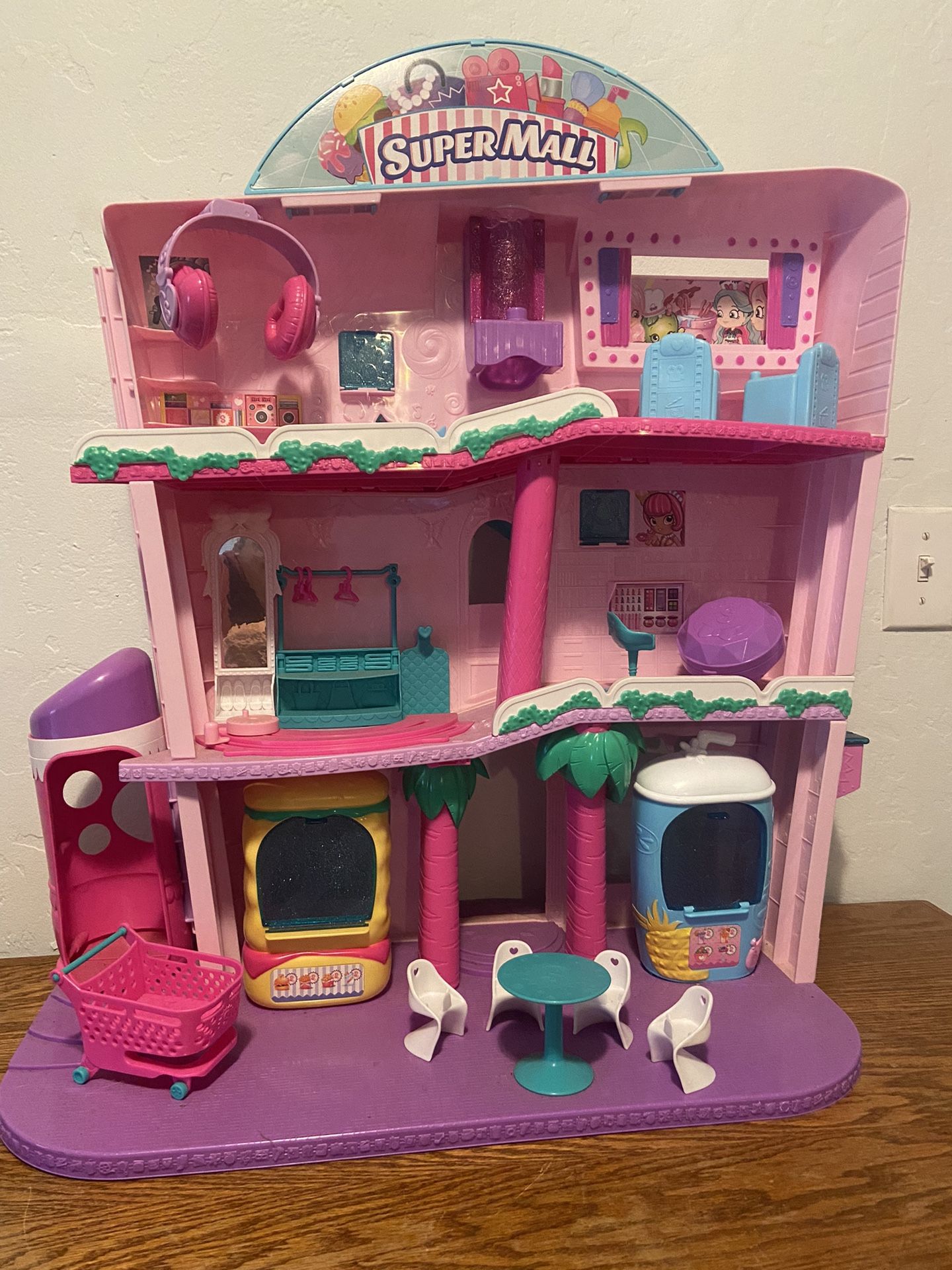 SHOPKINS SHOPPIES SHOPVILLE SUPER MALL PLAY SET