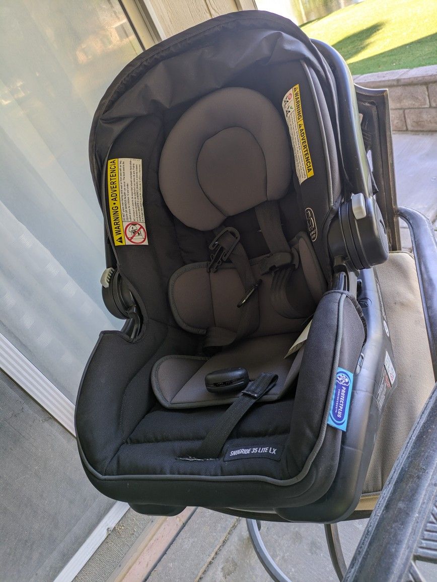 Graco Snug Ride 35 LX  0- 3 Months Infants Carseat