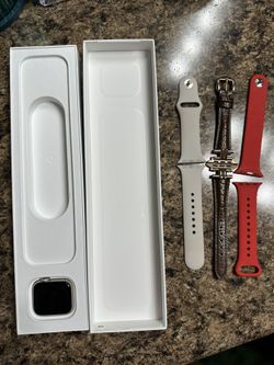 Apple Watch SE (2nd Gen) 40mm St Alu St Sp Band S/M 