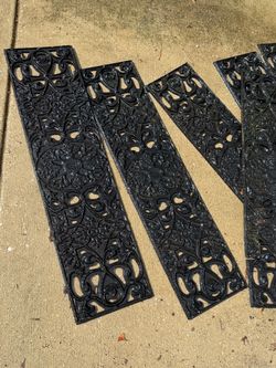 Black Rubber Decorative Stair Treads – Set of 4