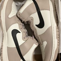 Women’s Nike Dunks High 