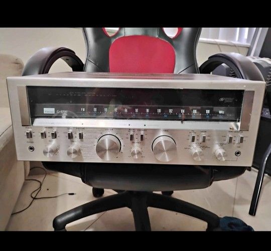 Vintage Sansui G-5700 stereo receiver