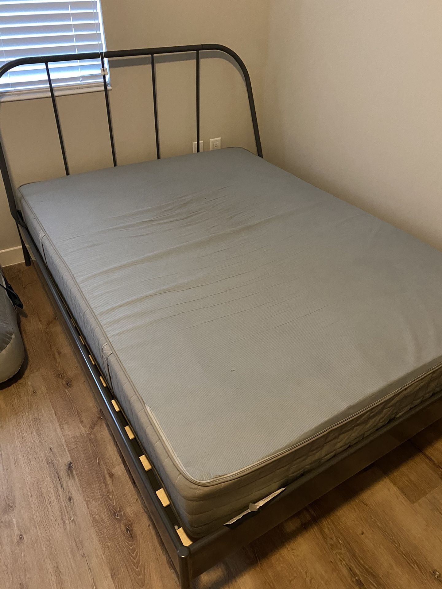 Full bed set, table, mattress, sofa, coffee table for Sale in Pembroke Pines, FL OfferUp
