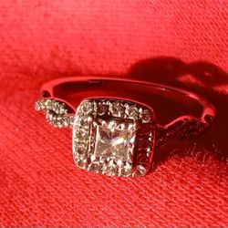 14k Diamond Engagement Ring 