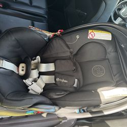 Cybex car seat with extra base