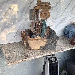 Fuente Vintage Ceramic 