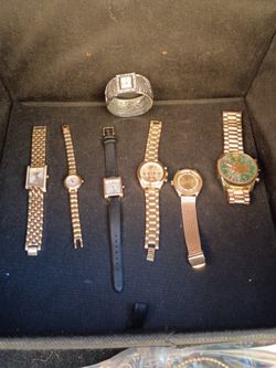Broken damaged watch lot