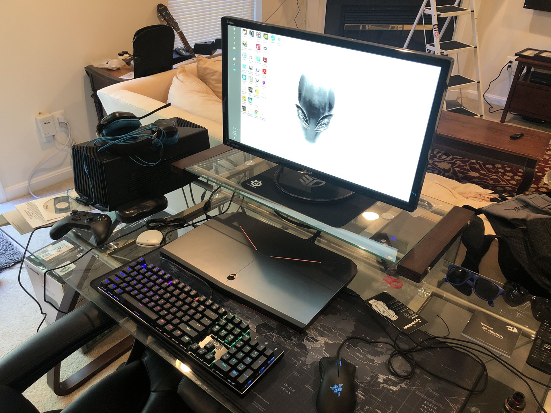 Alienware R3 17 gaming laptop/pc setup, GTX1080, oculus rift and more