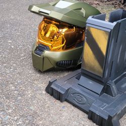 Halo 3 Ledgenday Edition Master Chief Helmet With Stand. Pick Up Only