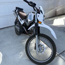 2004 Yamaha XT225