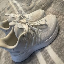 Adidas white cloudfoam trainers Kids size 11 