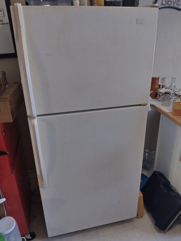 Whirlpool Top-Mount Refridgerator