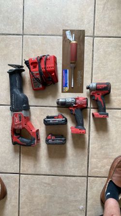 Milwaukee Set Of drills 18v