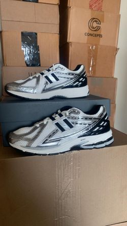 Brand New men's new balance 1906R silver metallic sizes 8.5,9,9.5&10 available
