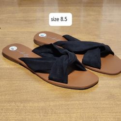 NEW -Wonderfly, Sandals,  Size 8.5 