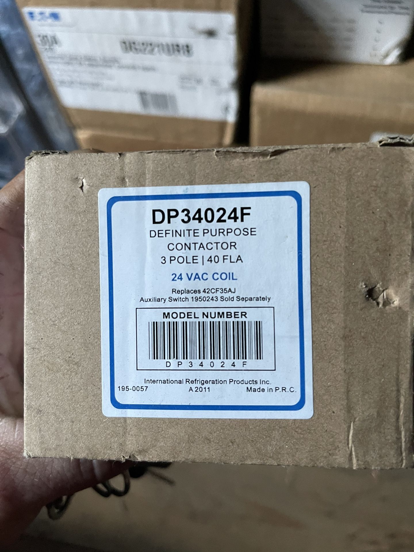 Contactor, definite purpose, 3 pole, 40 Amps, 24 V coil DP34024F