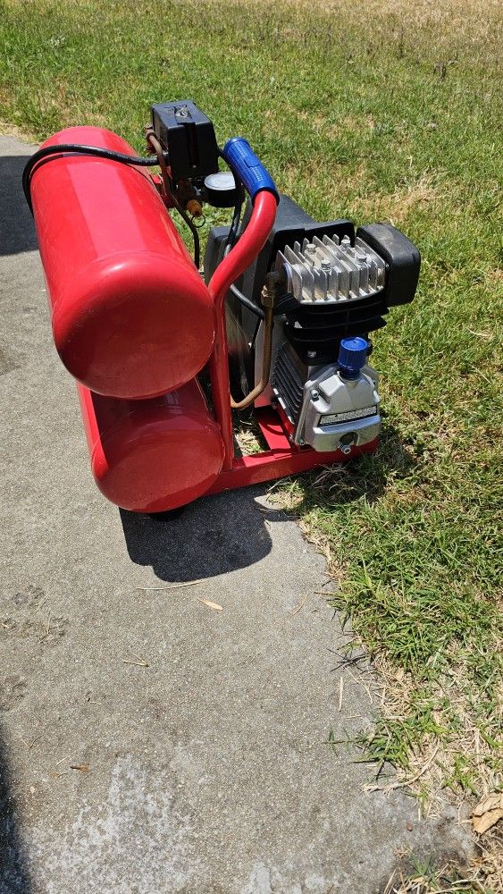 2 HP 4 gal. Portable Oil-Free Twin Stack Air Compressor