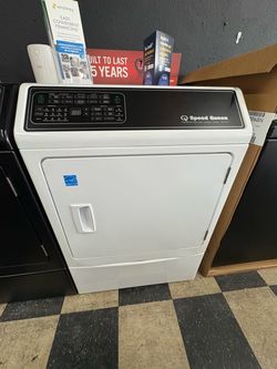 Speed Queen DF7 Electric Dryer (Open Box)