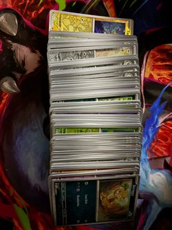Pokémon Trading Card Lot reverse holos 140 of them