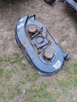 Riding mower deck
