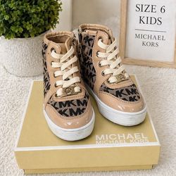 Kids shoes