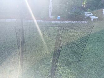 Black Metal Pet Playpen / Exercise Pen (4' x 4' x 35" H) – Good Condition