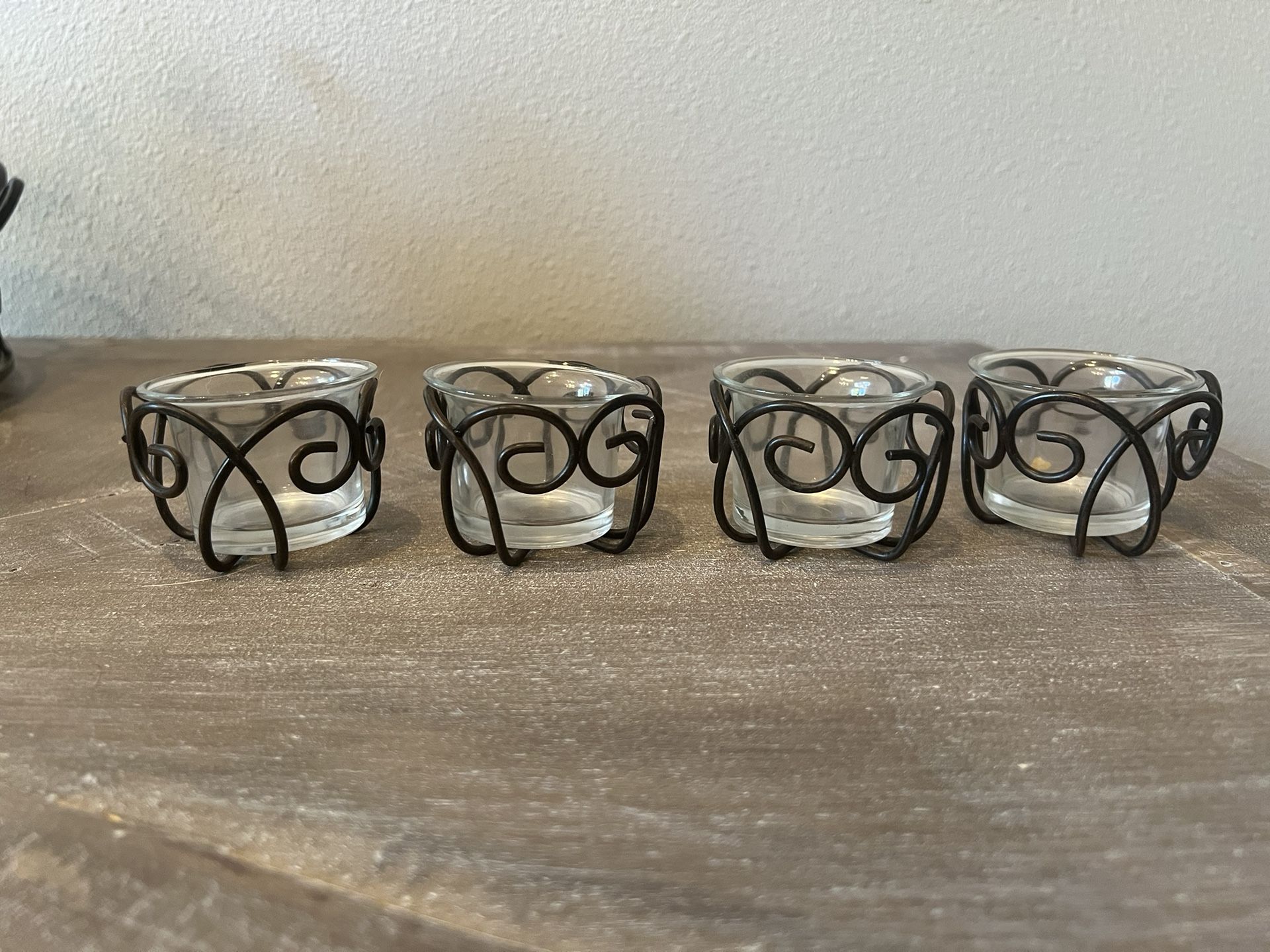 4 Votive Holders