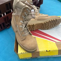 Army boots/Work Boots 