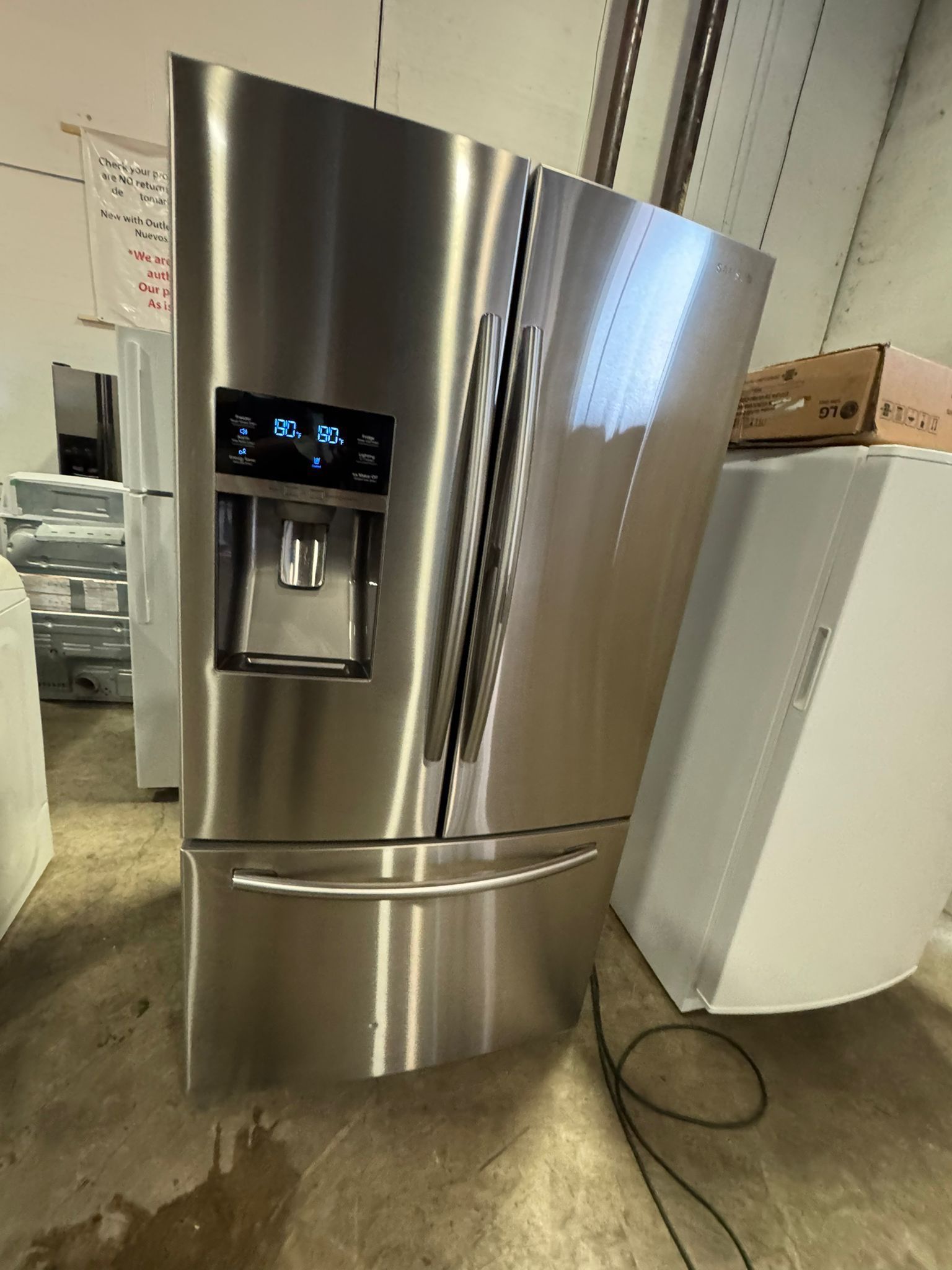 ❇️BIG SALE🔥 SAMSUNG FRENCH 3 DOORS WITH SHOW CASE IN GOOD CONDITIONS 90 days warranty🤩💫