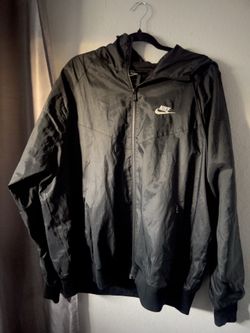 Nike Windrunner Women’s Black Hooded Full Zip Windbreaker Jacket Size M