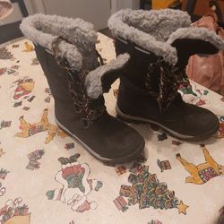 Bearpaw Size 9 Adult