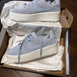 Nike Air Force 1 – Women’s Size 7 – Brand New