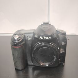 Nikon D50 Digital SLR Camera Body 