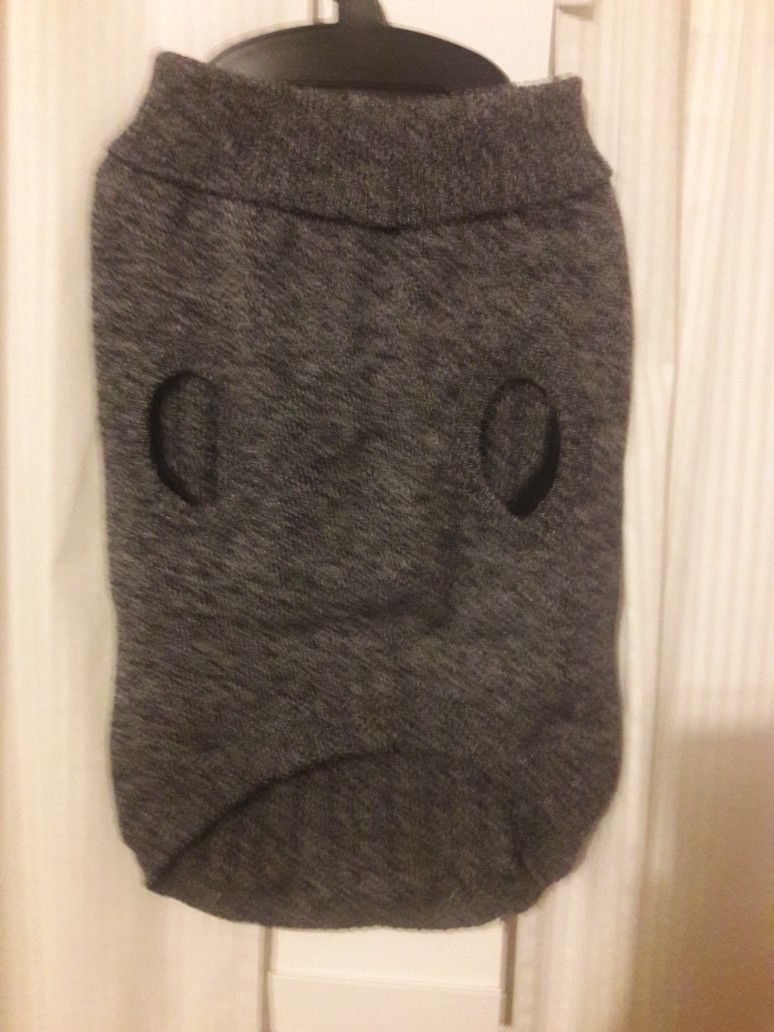 Brand New DOGGIE Sweater