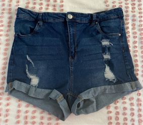Size 15 Charlotte Russe Mid-Rise Denim Shorts