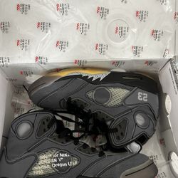 Jordan Muslin Off White Mens Sz 9 // Make Me An Offer