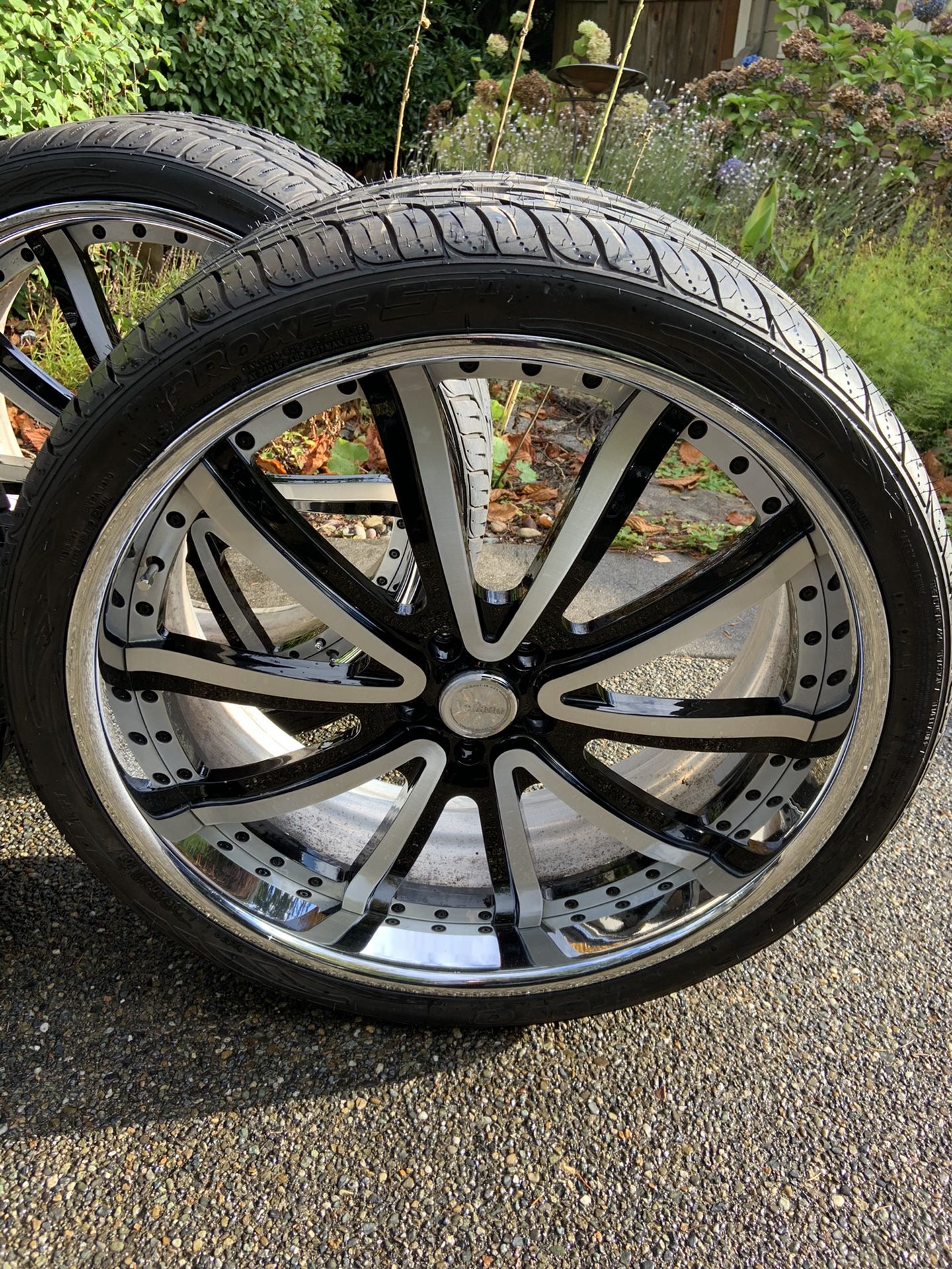 NEW PRICE!! Set of 4 Vellano 24 in rims and Toyo Tires