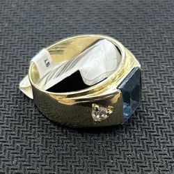 14kt YELLOW GOLD STONE RING 