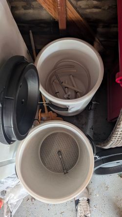 FULL Homebrew set up, equipment, kegs, kettles, accessories, chest freezer