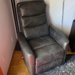 Recliner 