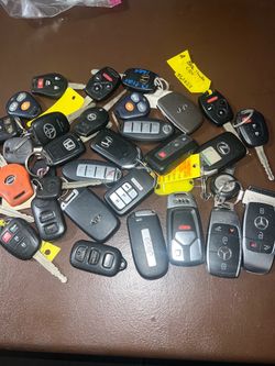 Mixed Lot of Car Key Fobs and Remotes