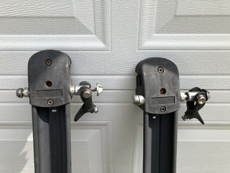 Thule Fork Mount Tracks for Square Bars - Only one (1) available