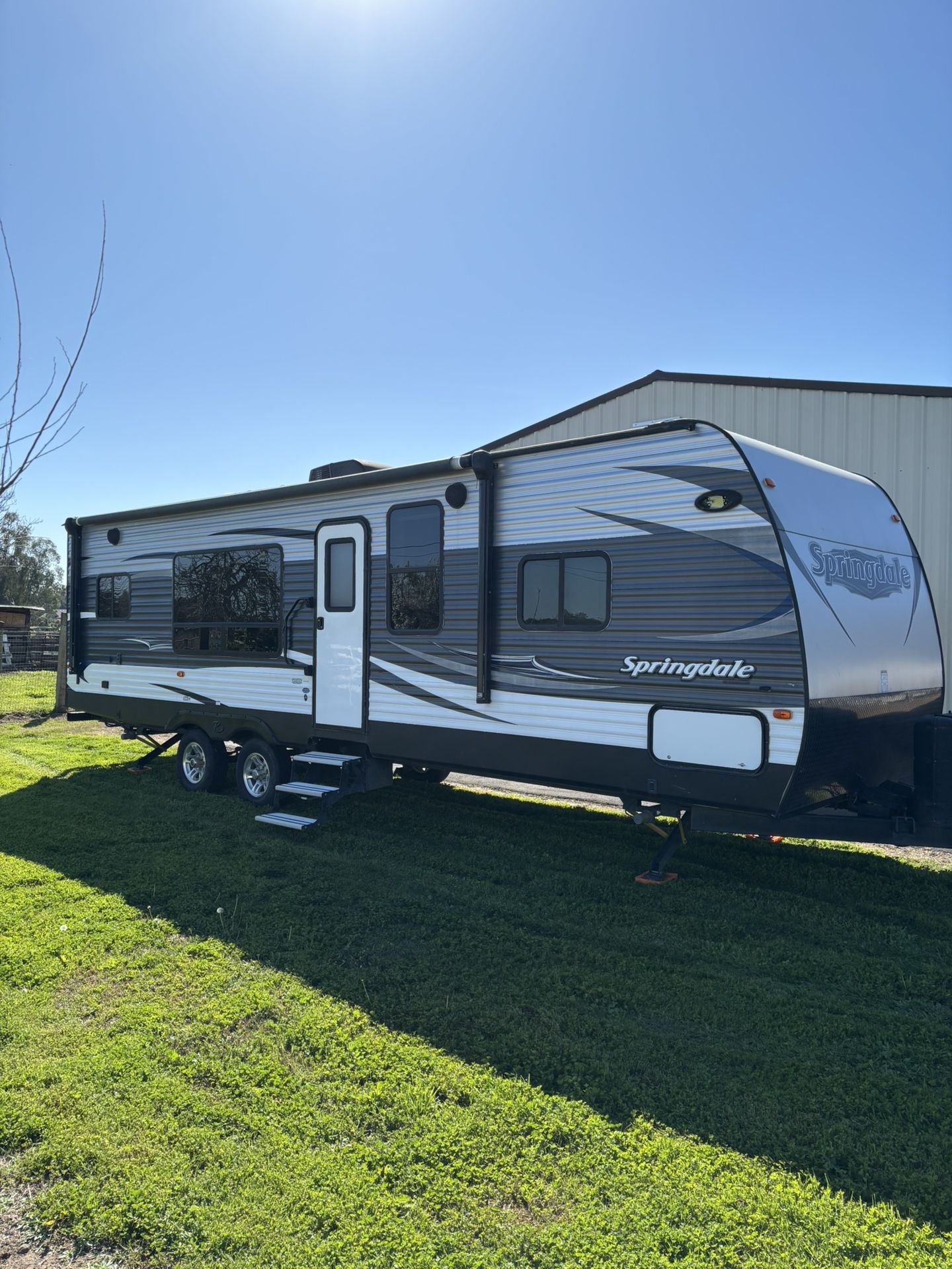 2017 30ft Springdale Travel Trailer
