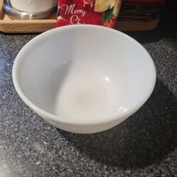 True Opal Vintage 403 Pyrex Bowl