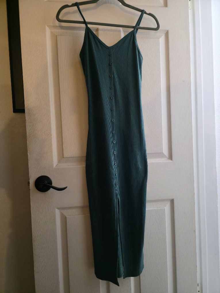 Long Fitted Green Dress 