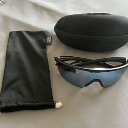 Oakley Sphaera 