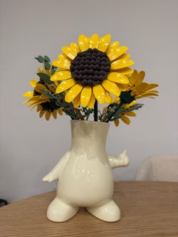 LEGO Botanicals Sunflower Bouquet 11502 – Complete & Assembled with Vase