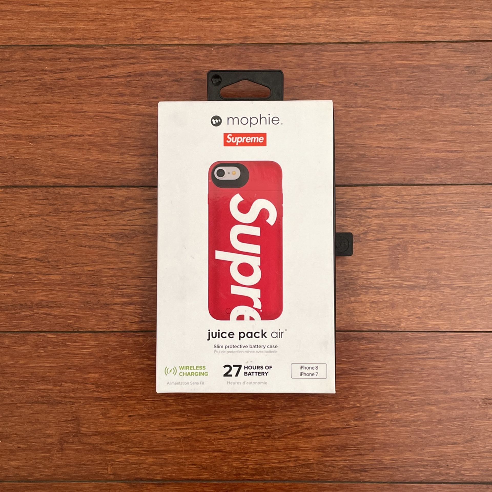 Supreme Mophie Juice Pack Air
